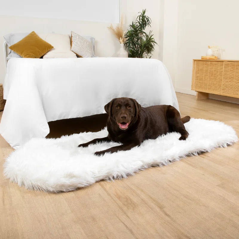 PupRug™ Runner Faux Fur Memory Foam Dog Bed - Curve Polar White